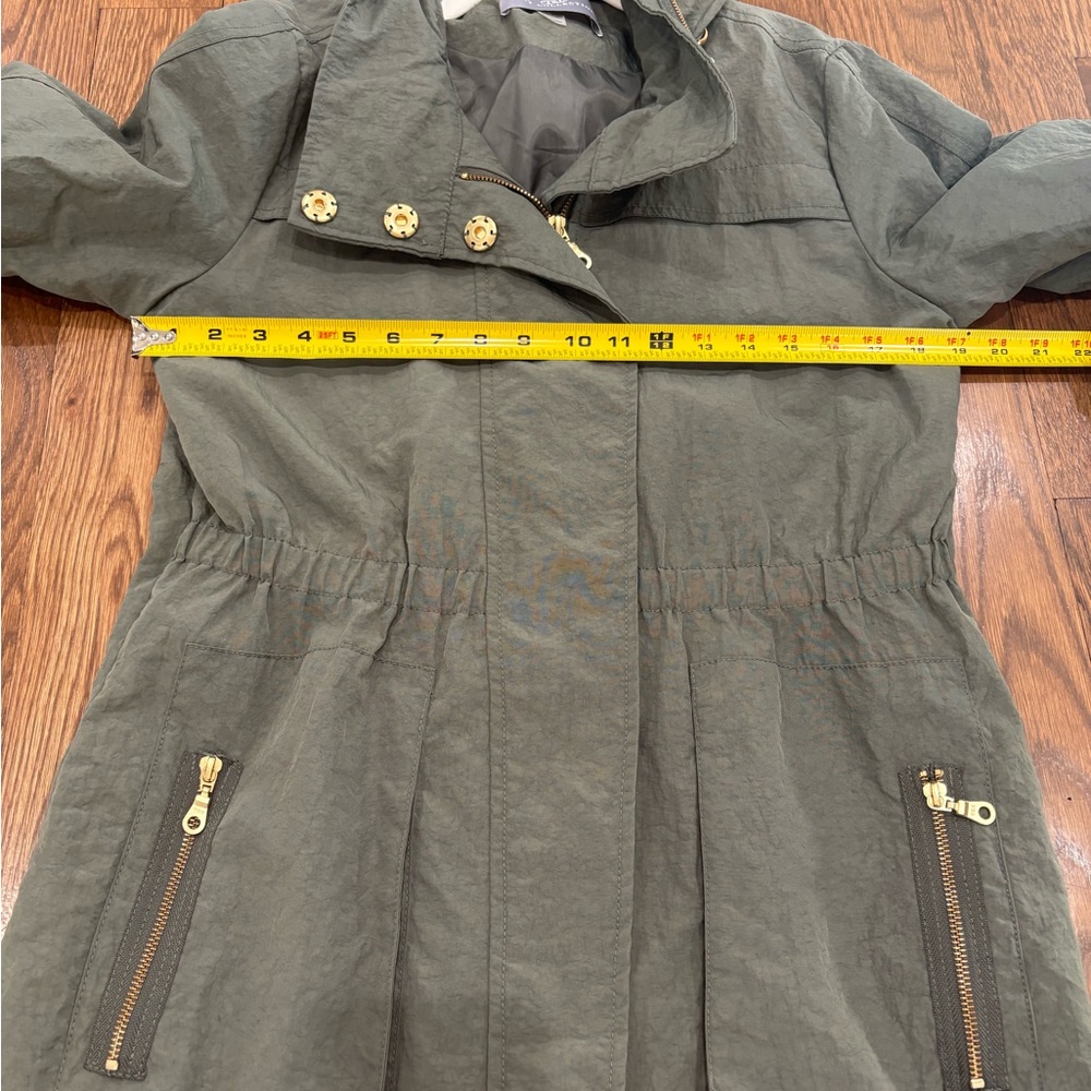 Tart Collections Utility Jacket in Army Green - Picture 7 of 10